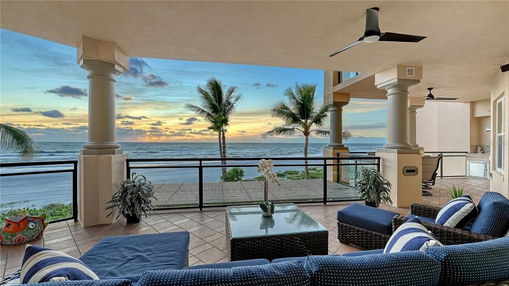 Active With Contract: $4,500,000 (3 beds, 2 baths, 3060 Square Feet)