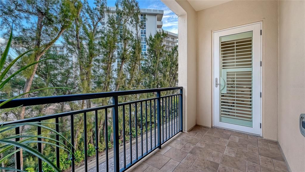 Active With Contract: $4,500,000 (3 beds, 2 baths, 3060 Square Feet)