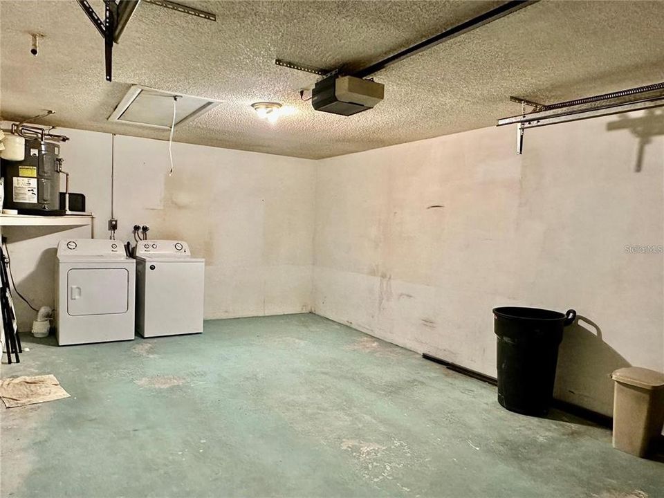 待售: $105,000 (2 贝兹, 1 浴室, 722 平方英尺)