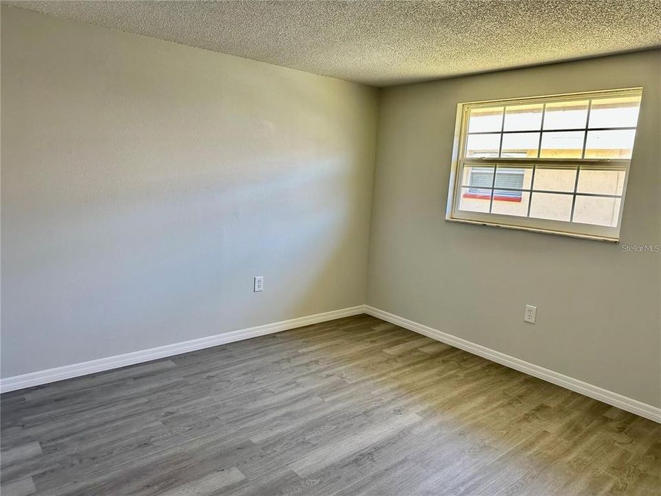 待售: $105,000 (2 贝兹, 1 浴室, 722 平方英尺)