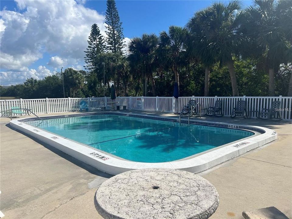 待售: $105,000 (2 贝兹, 1 浴室, 722 平方英尺)