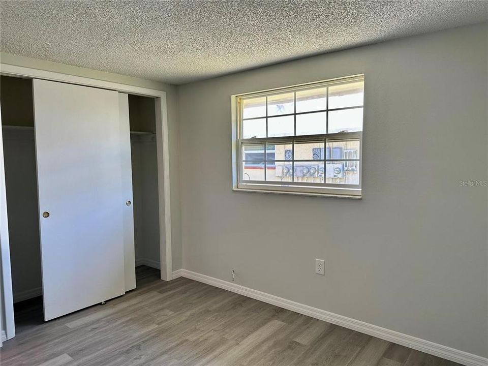 待售: $105,000 (2 贝兹, 1 浴室, 722 平方英尺)