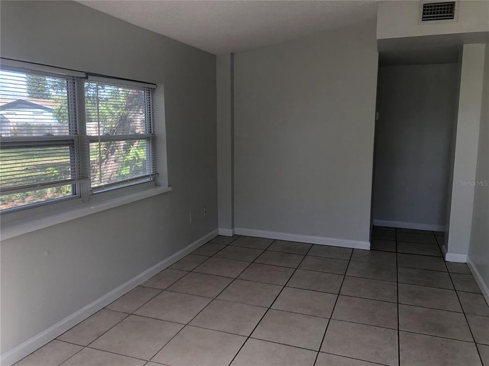 For Rent: $1,575 (2 beds, 1 baths, 900 Square Feet)