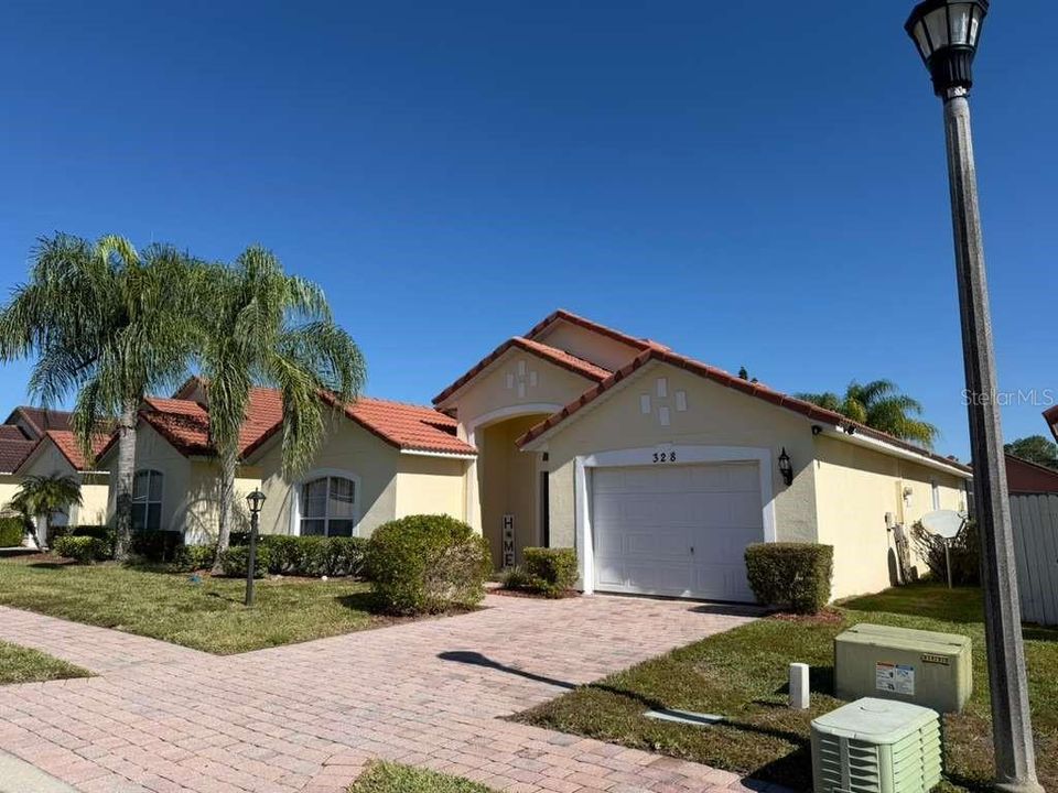 出租: $2,500 (4 贝兹, 2 浴室, 1477 平方英尺)