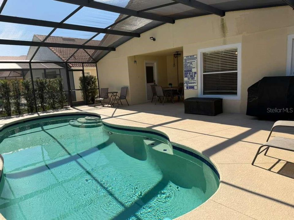 出租: $2,500 (4 贝兹, 2 浴室, 1477 平方英尺)