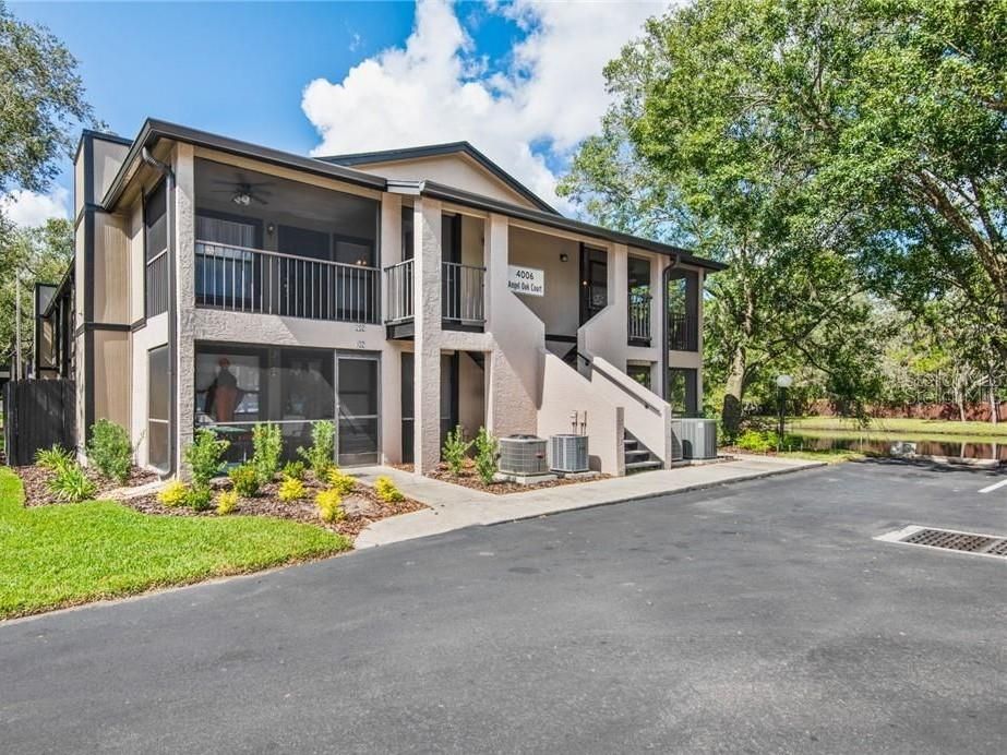 For Rent: $1,595 (2 beds, 2 baths, 912 Square Feet)