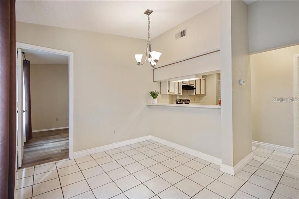 For Rent: $1,595 (2 beds, 2 baths, 912 Square Feet)