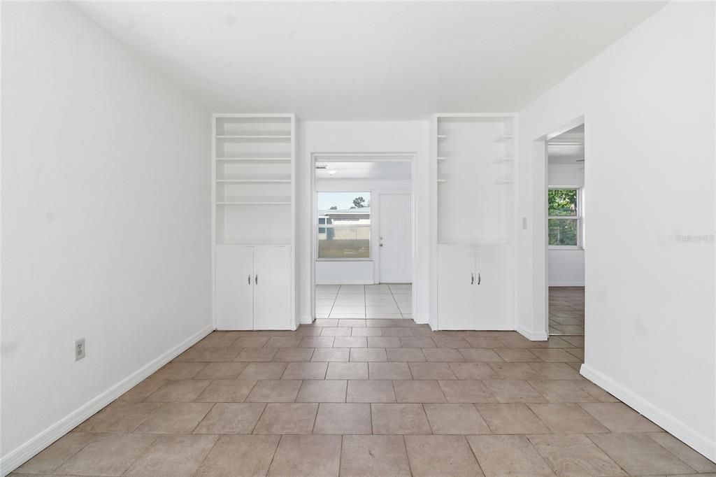 На продажу: $239,500 (3 спален, 1 ванн, 1260 Квадратных фут)