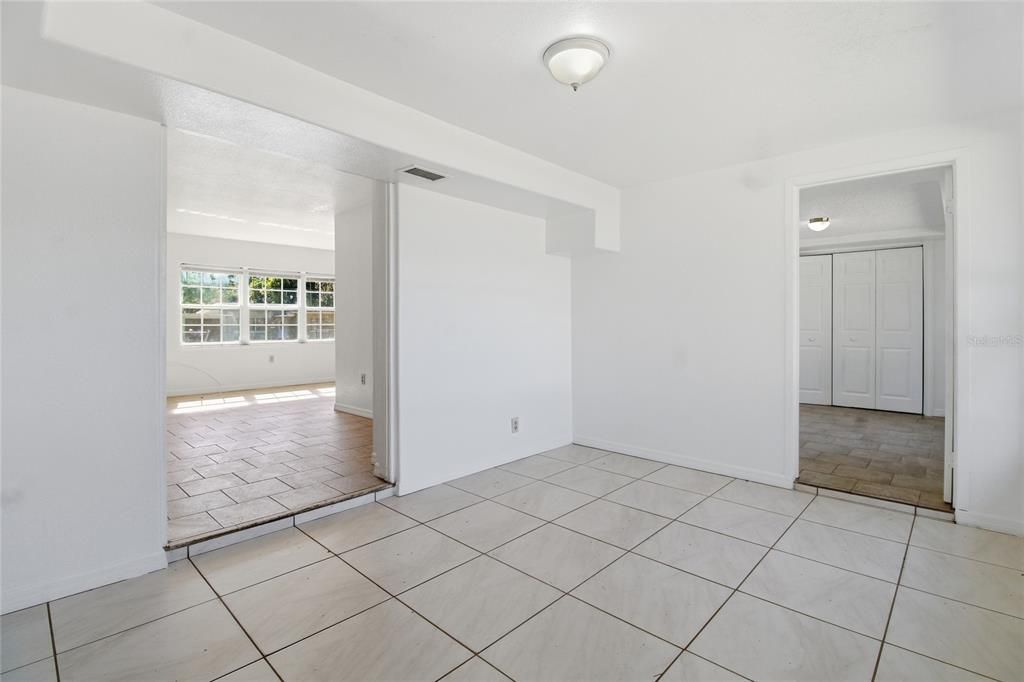 На продажу: $239,500 (3 спален, 1 ванн, 1260 Квадратных фут)