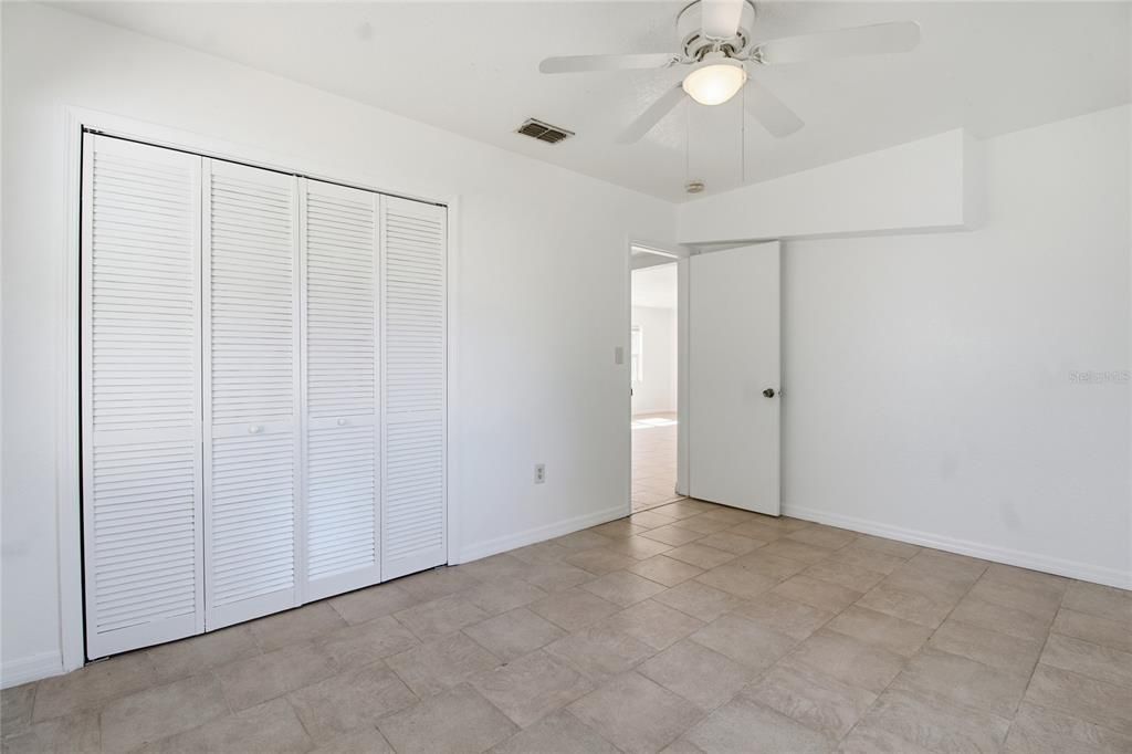 На продажу: $239,500 (3 спален, 1 ванн, 1260 Квадратных фут)