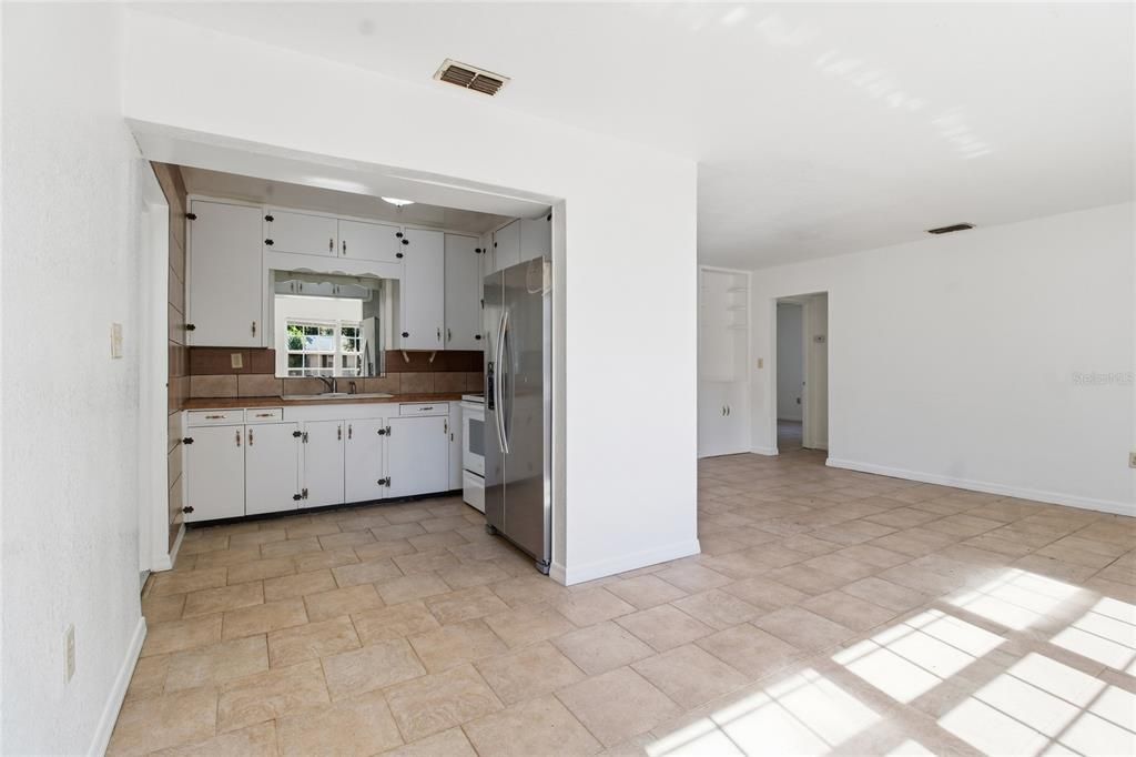 На продажу: $239,500 (3 спален, 1 ванн, 1260 Квадратных фут)