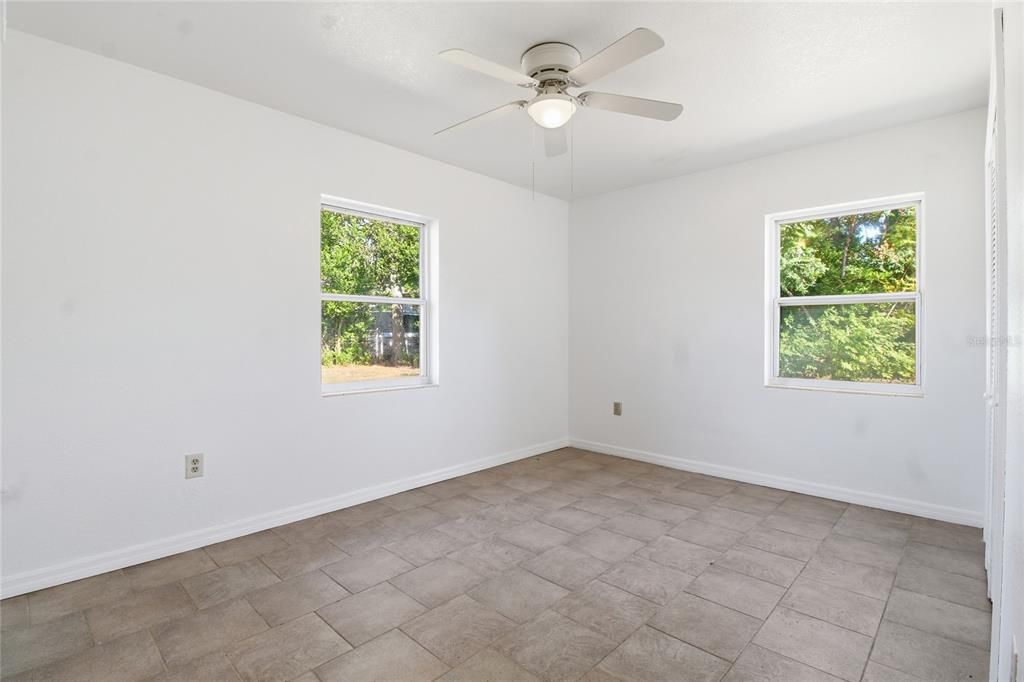 На продажу: $239,500 (3 спален, 1 ванн, 1260 Квадратных фут)