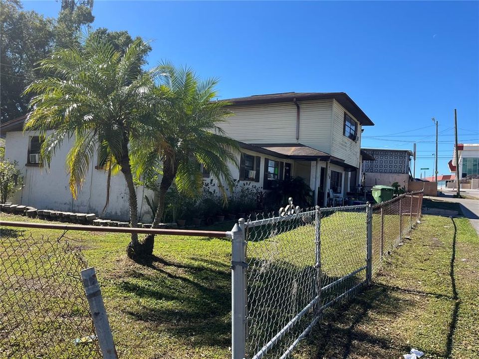 待售: $265,000 (15 贝兹, 0 浴室, 2160 平方英尺)