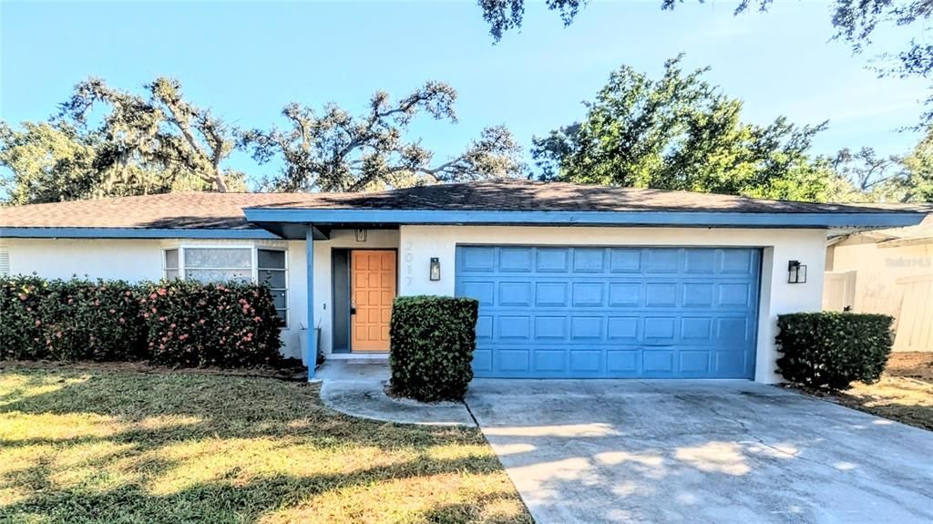 Active With Contract: $2,500 (3 beds, 2 baths, 1344 Square Feet)