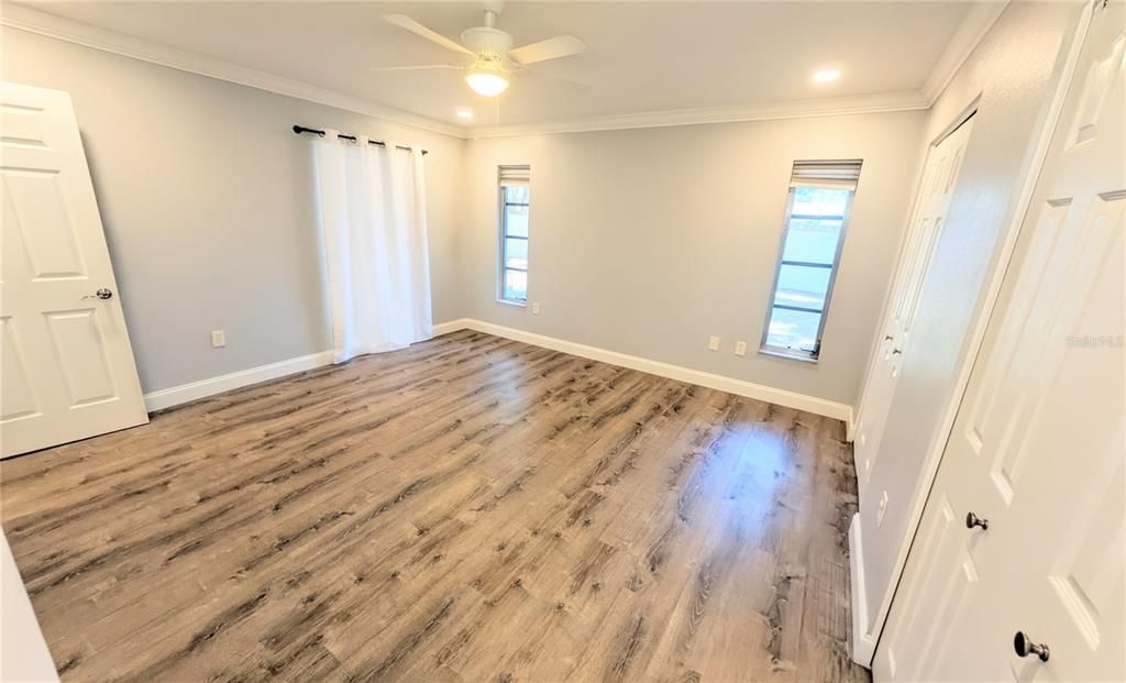 Active With Contract: $2,500 (3 beds, 2 baths, 1344 Square Feet)