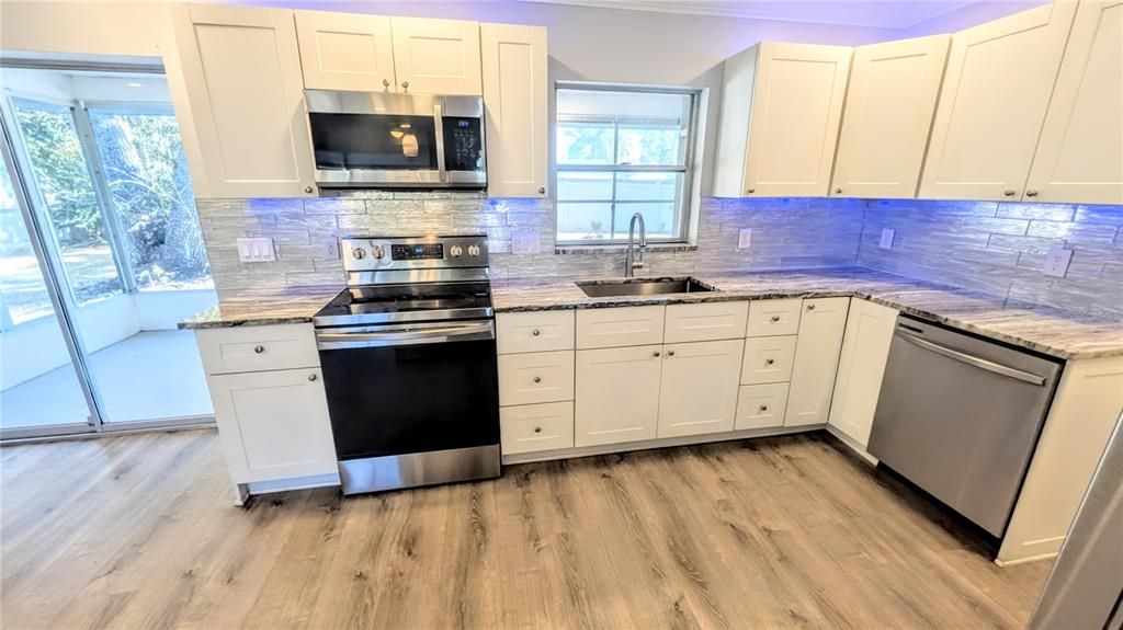 Active With Contract: $2,500 (3 beds, 2 baths, 1344 Square Feet)