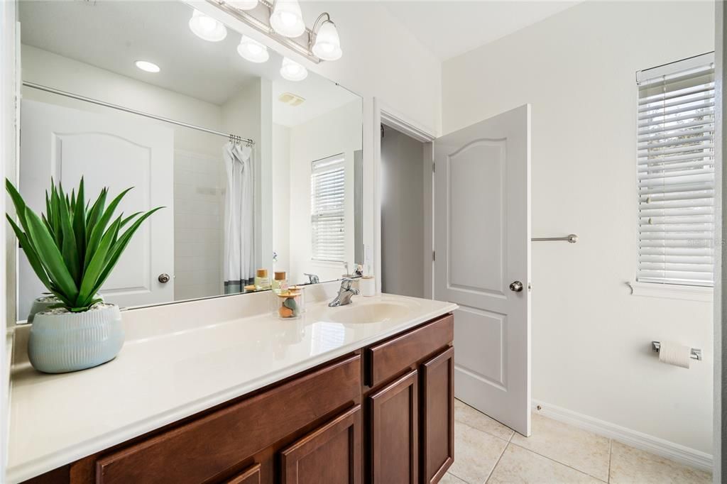 For Rent: $2,500 (3 beds, 2 baths, 1541 Square Feet)