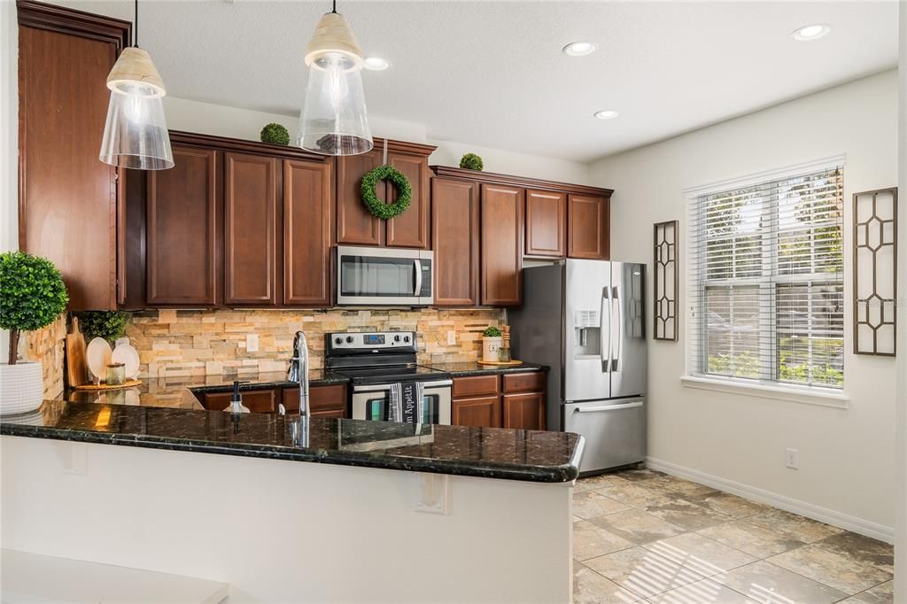 For Rent: $2,500 (3 beds, 2 baths, 1541 Square Feet)