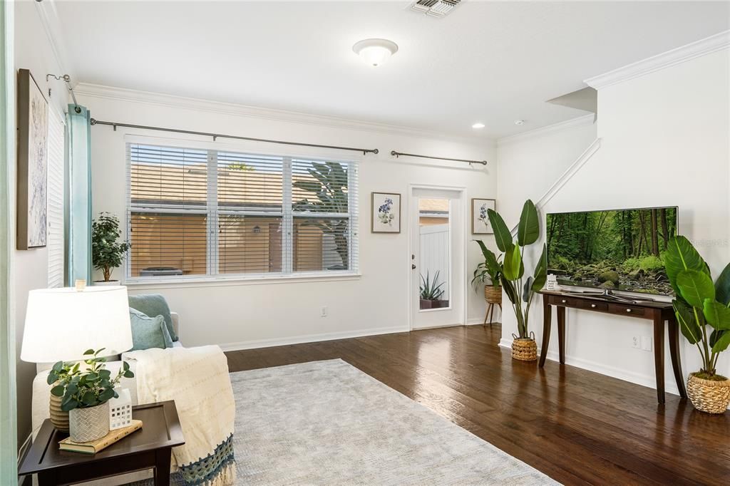 For Rent: $2,500 (3 beds, 2 baths, 1541 Square Feet)