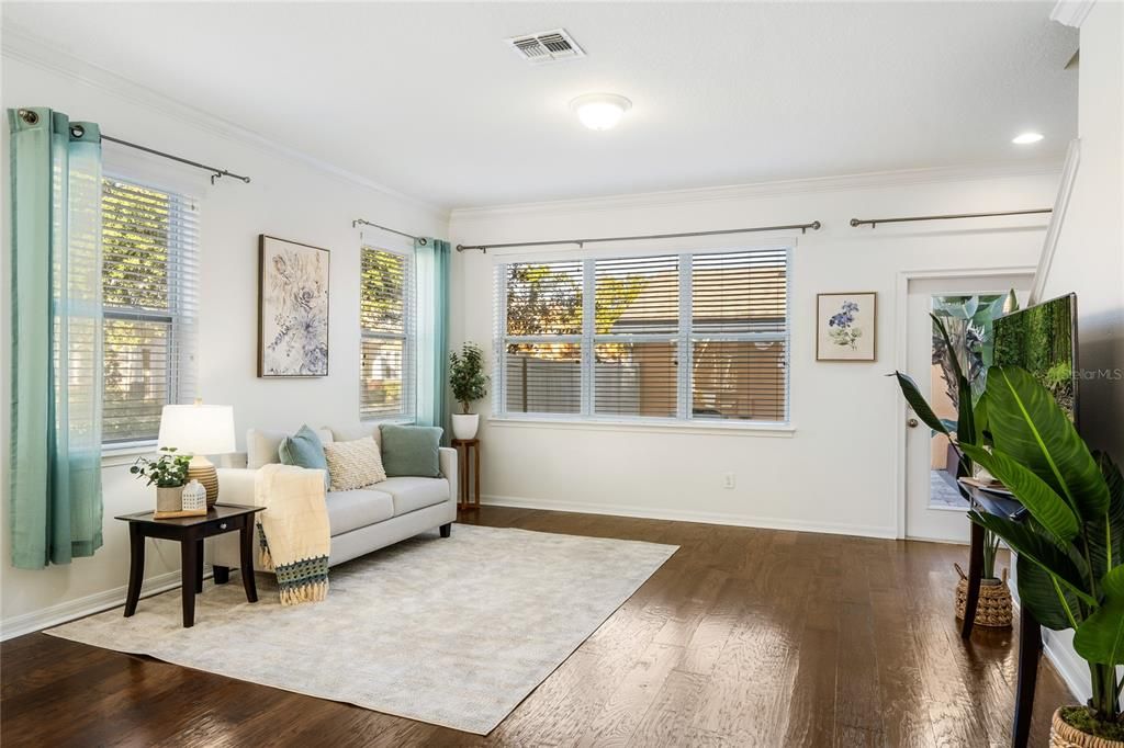 For Rent: $2,500 (3 beds, 2 baths, 1541 Square Feet)