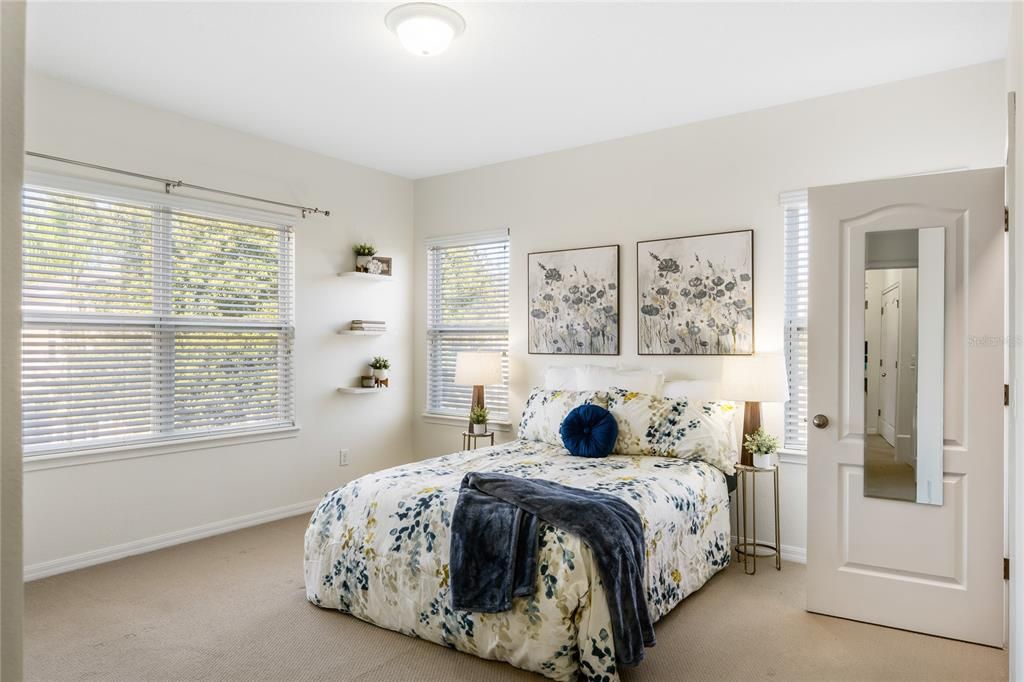 For Rent: $2,500 (3 beds, 2 baths, 1541 Square Feet)