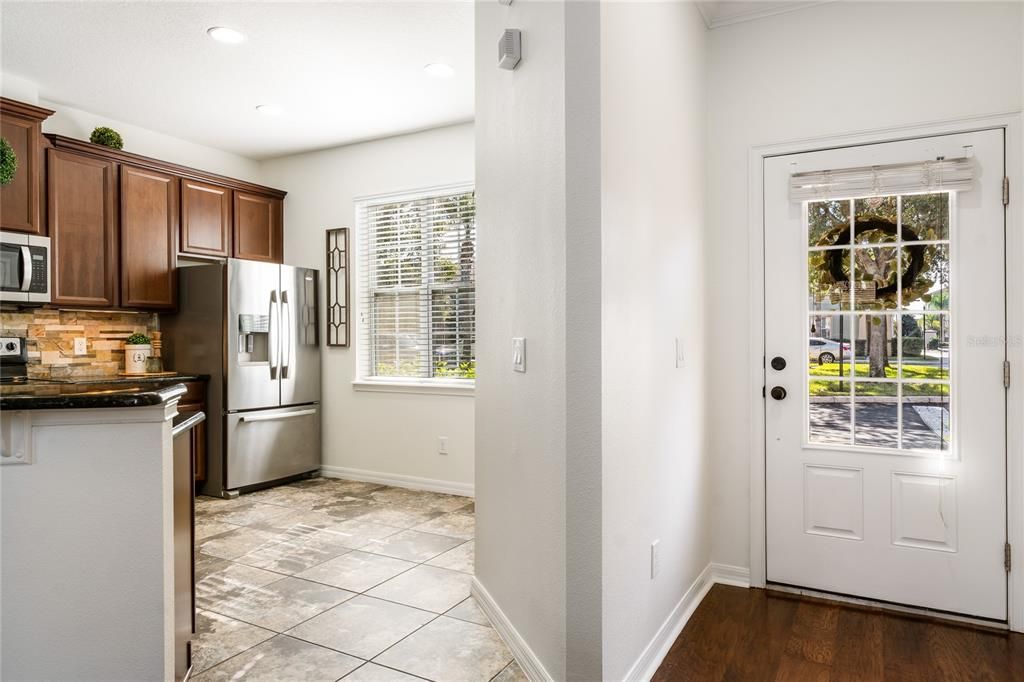 For Rent: $2,500 (3 beds, 2 baths, 1541 Square Feet)