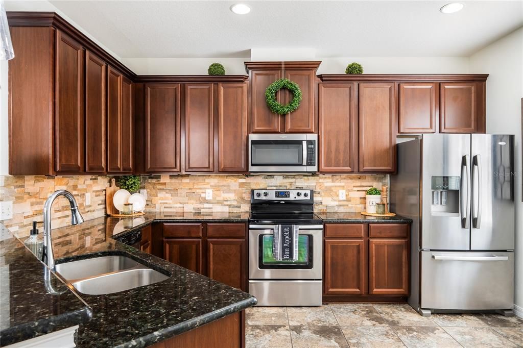 For Rent: $2,500 (3 beds, 2 baths, 1541 Square Feet)