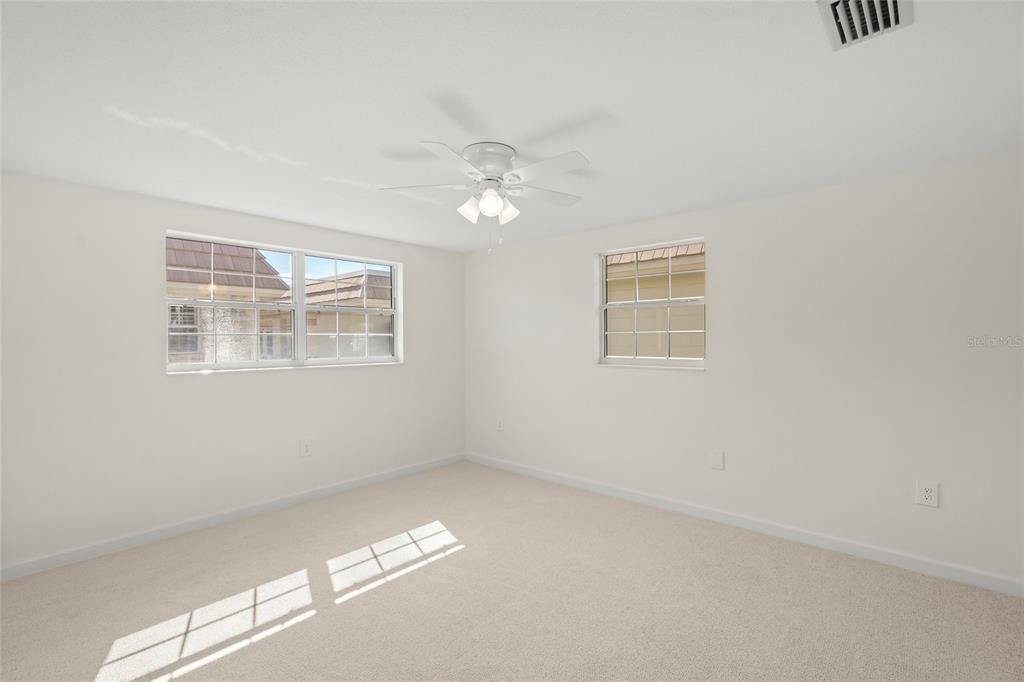 Active With Contract: $645,000 (2 beds, 2 baths, 939 Square Feet)