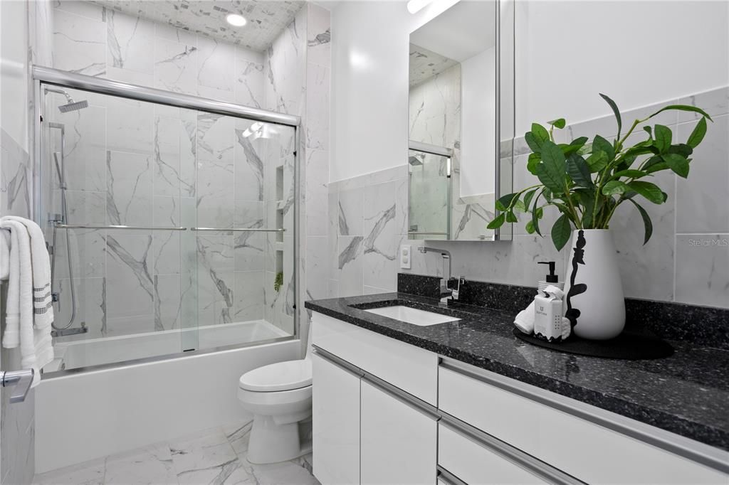 For Sale: $2,500,000 (3 beds, 3 baths, 2537 Square Feet)