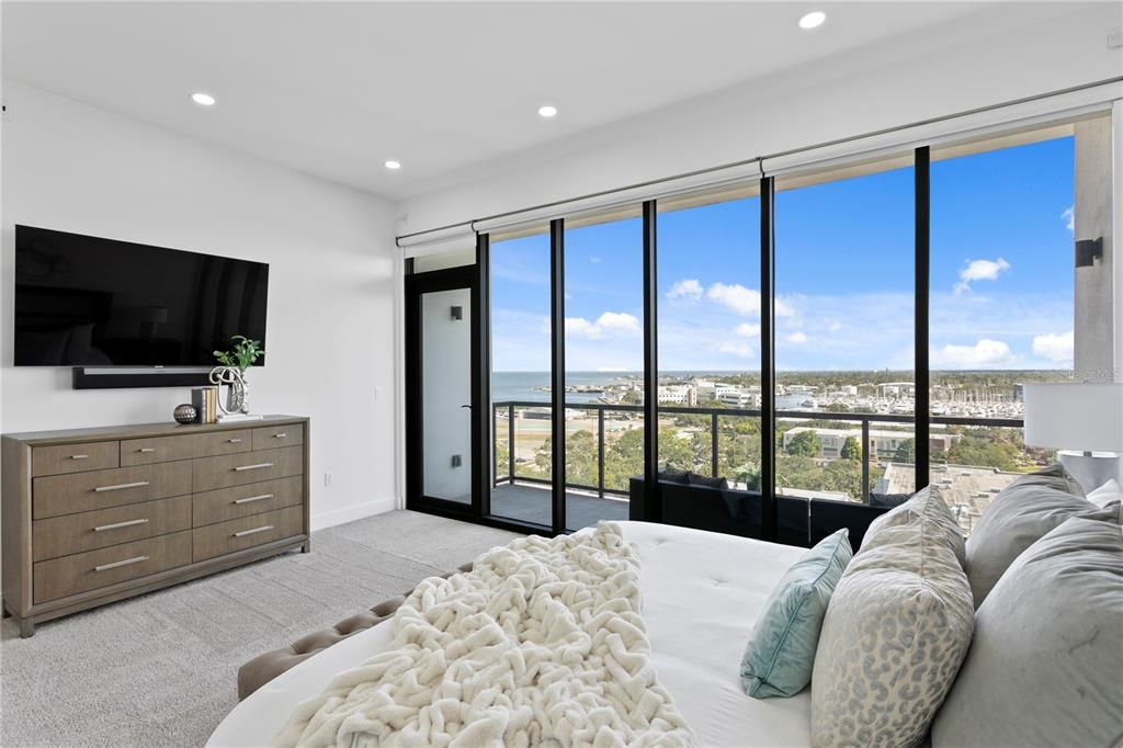 For Sale: $2,500,000 (3 beds, 3 baths, 2537 Square Feet)