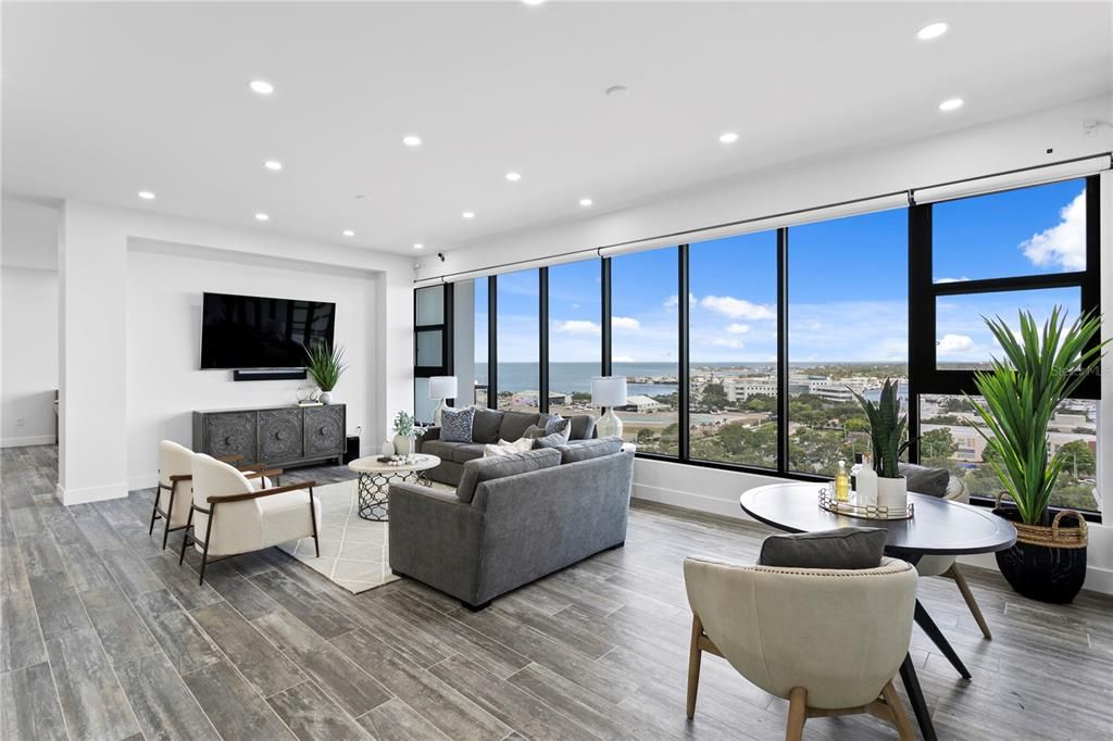 For Sale: $2,500,000 (3 beds, 3 baths, 2537 Square Feet)