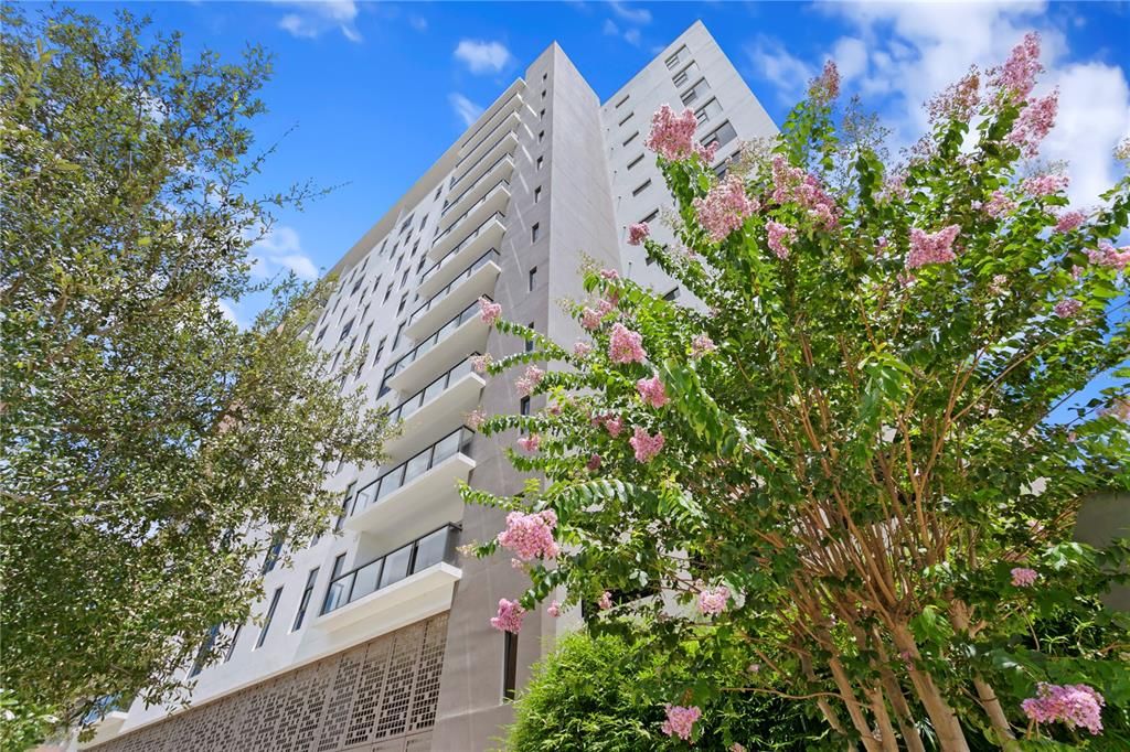 For Sale: $2,500,000 (3 beds, 3 baths, 2537 Square Feet)