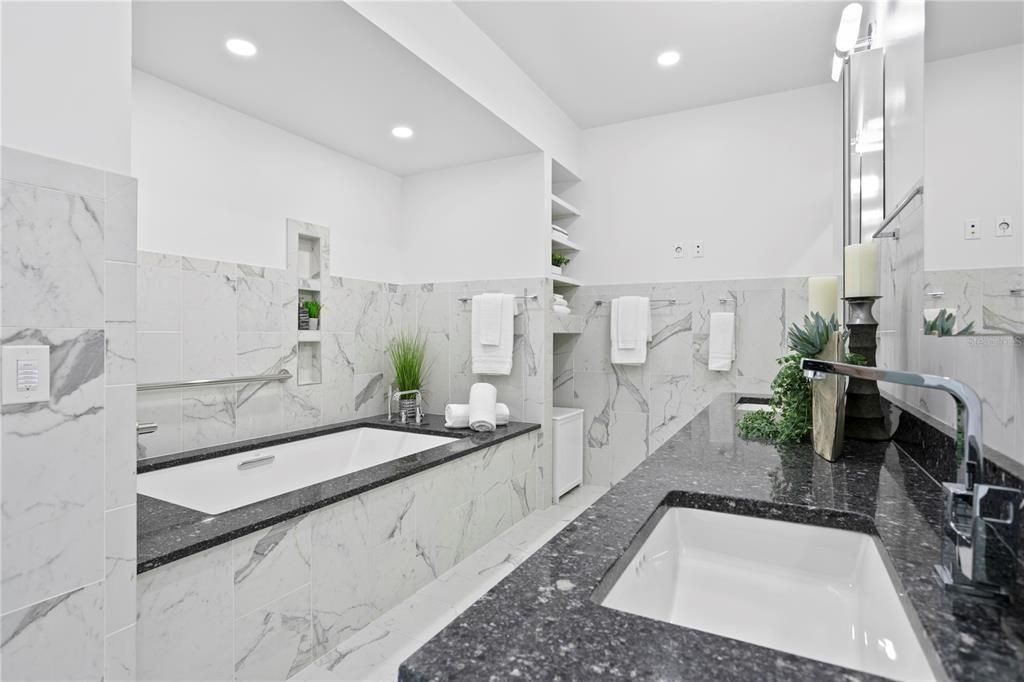 For Sale: $2,500,000 (3 beds, 3 baths, 2537 Square Feet)