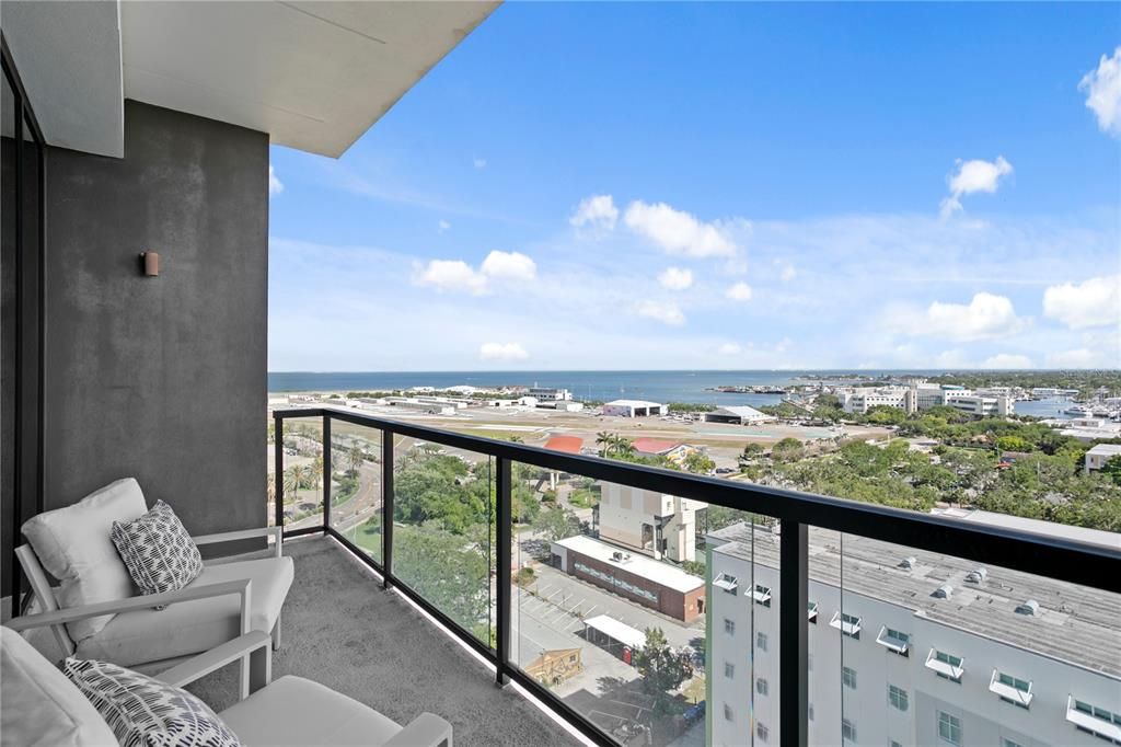 For Sale: $2,500,000 (3 beds, 3 baths, 2537 Square Feet)