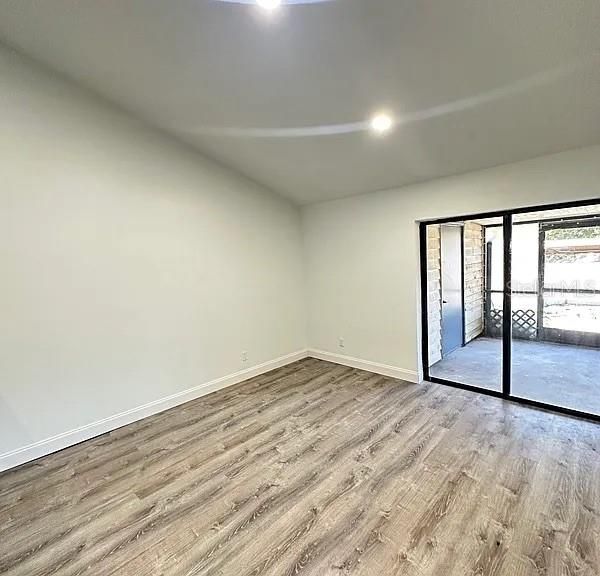 出租: $1,799 (2 贝兹, 2 浴室, 1072 平方英尺)