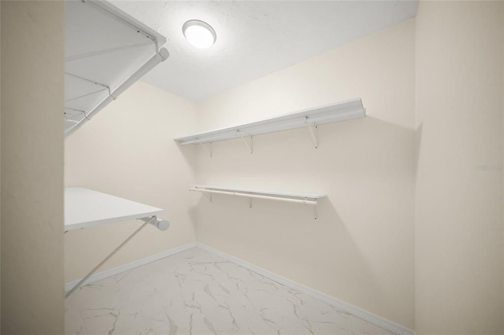 На продажу: $339,000 (3 спален, 2 ванн, 2124 Квадратных фут)