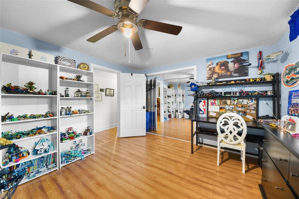 For Rent: $3,825 (5 beds, 3 baths, 3238 Square Feet)