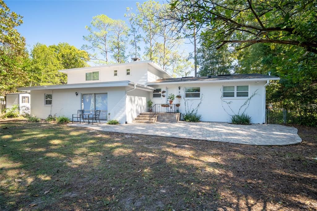 For Rent: $3,825 (5 beds, 3 baths, 3238 Square Feet)