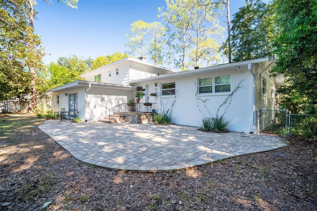 For Rent: $3,825 (5 beds, 3 baths, 3238 Square Feet)