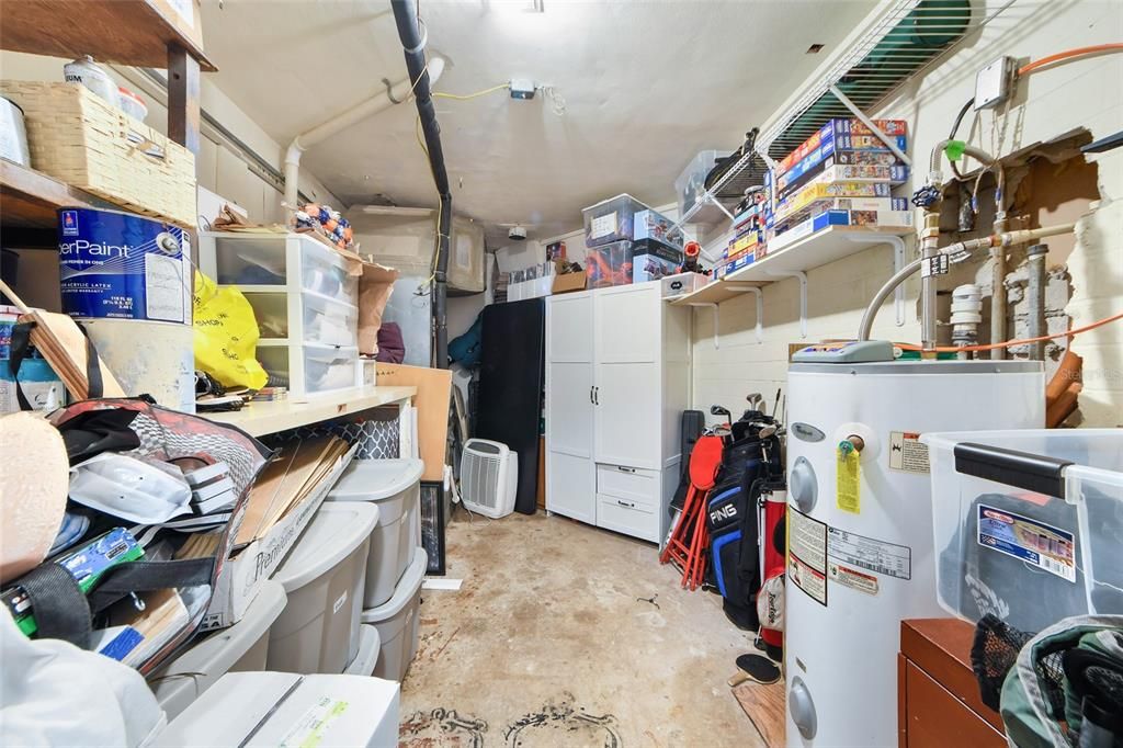 For Rent: $3,825 (5 beds, 3 baths, 3238 Square Feet)