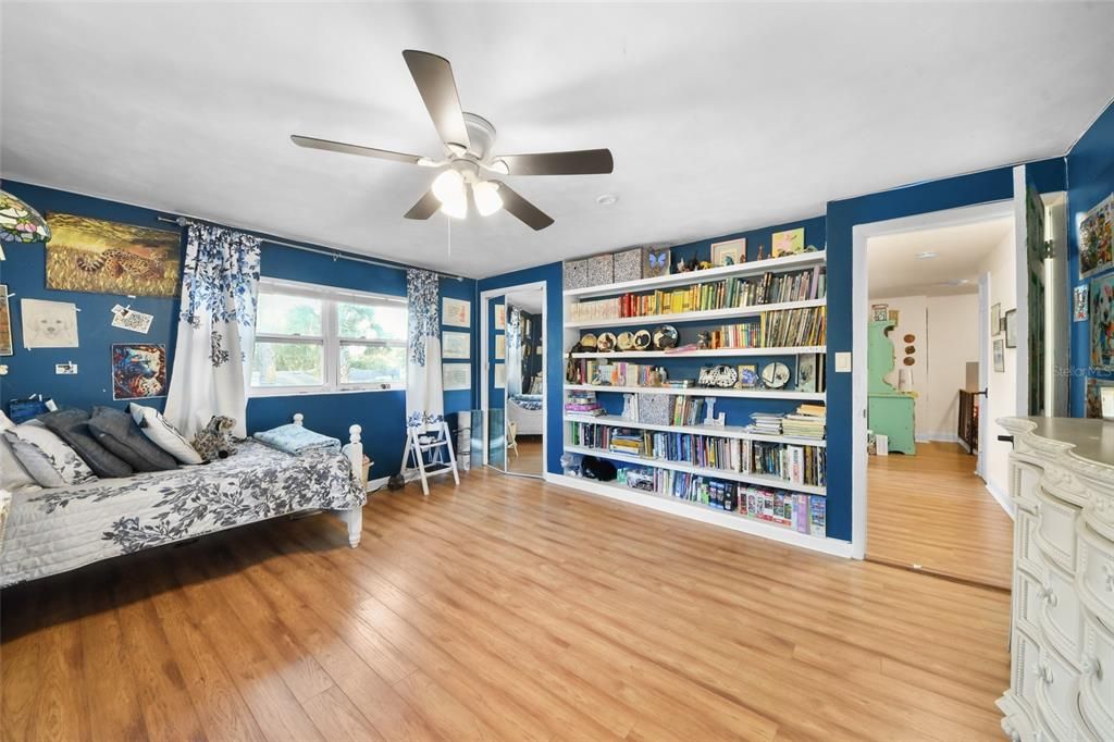 For Rent: $3,825 (5 beds, 3 baths, 3238 Square Feet)