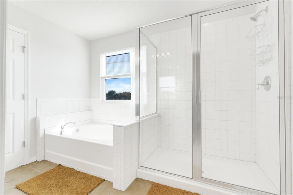 待售: $550,000 (4 贝兹, 3 浴室, 2628 平方英尺)