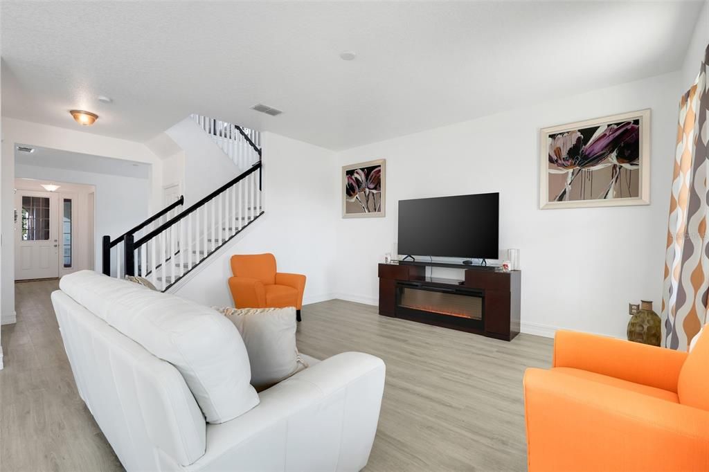 待售: $550,000 (4 贝兹, 3 浴室, 2628 平方英尺)