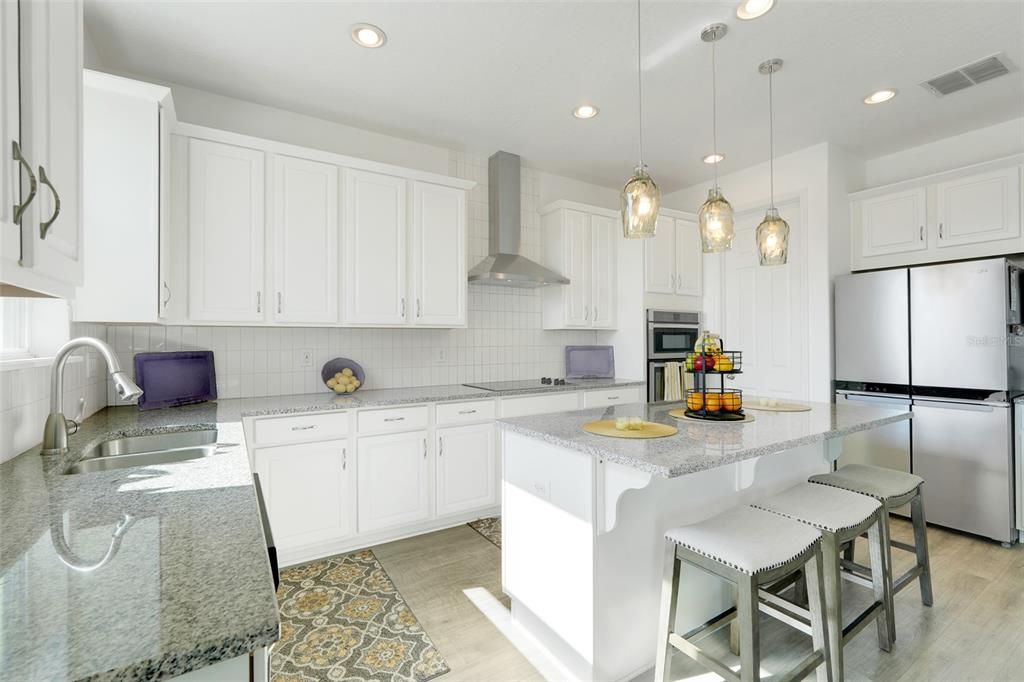 待售: $550,000 (4 贝兹, 3 浴室, 2628 平方英尺)