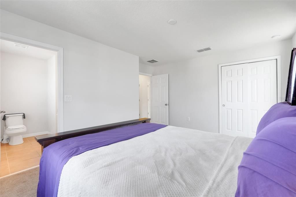 待售: $550,000 (4 贝兹, 3 浴室, 2628 平方英尺)