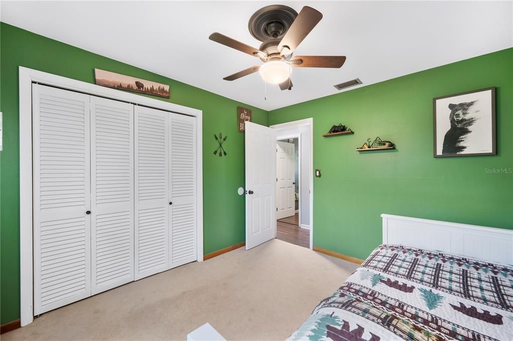 合同活跃: $315,000 (4 贝兹, 2 浴室, 1500 平方英尺)