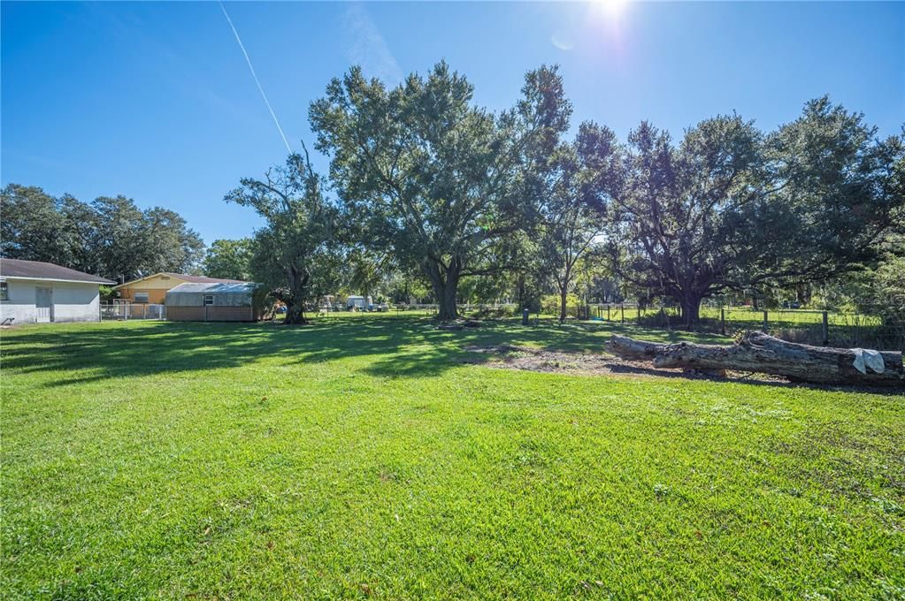 合同活跃: $315,000 (4 贝兹, 2 浴室, 1500 平方英尺)