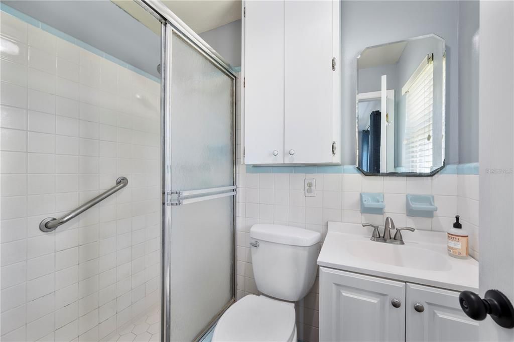 合同活跃: $315,000 (4 贝兹, 2 浴室, 1500 平方英尺)