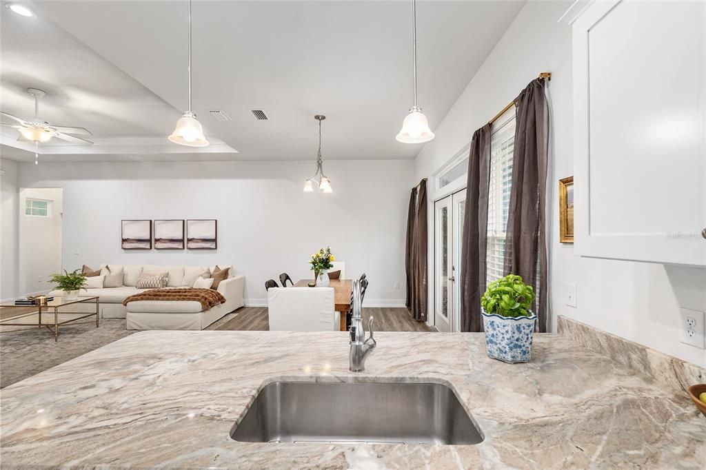 待售: $370,000 (3 贝兹, 2 浴室, 1442 平方英尺)