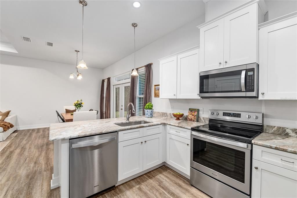 待售: $370,000 (3 贝兹, 2 浴室, 1442 平方英尺)